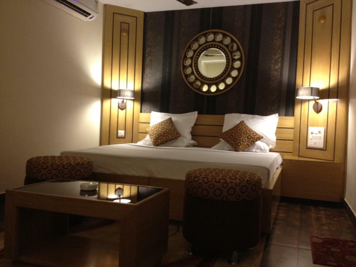 Palm Village Resort Kalkutta Kültér fotó